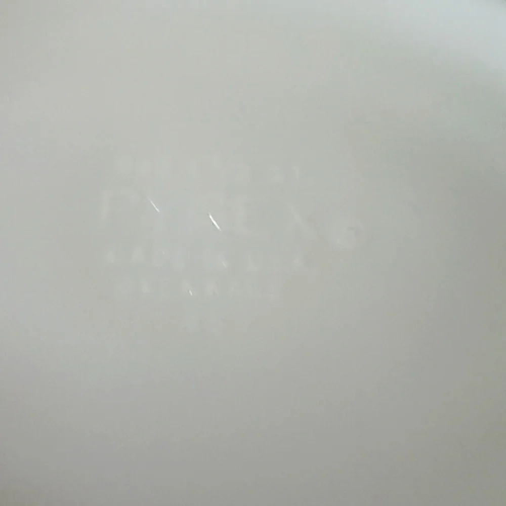 Pyrex Americana 1 1/2 quart casserole